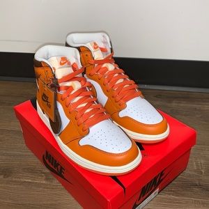 WMNS NIKE AIR JORDAN 1 RETRO HI OG
